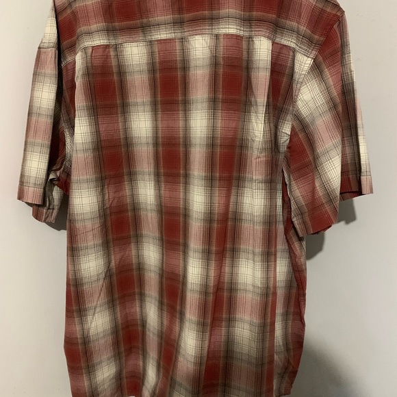 Carhartt short sleeve button up - Picture 3 of 6